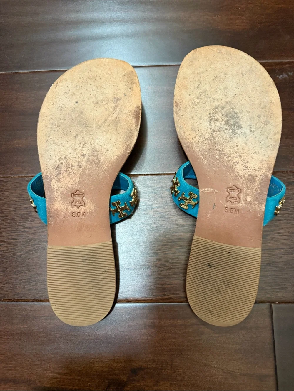 Tory Burch Turquoise Leather snd suede flat Sandals with Gold Logo size 8.5